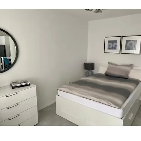 Apartment Ausgestattete 2-zimmer-wohnung - Ideal Fuer Kurz-und Langzeitaufenthalte Garbsen